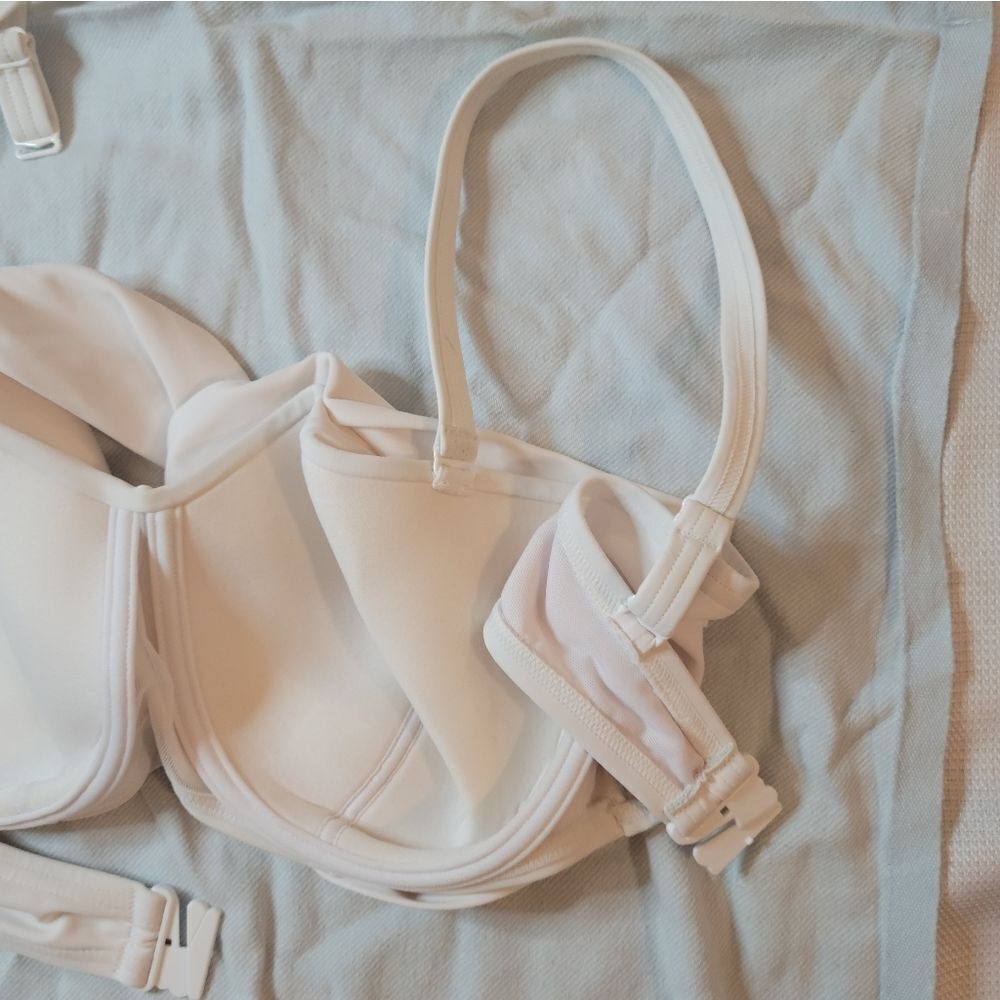 NWOT Figleaves Convertible Bikini Top; 38D - Picture 7 of 7